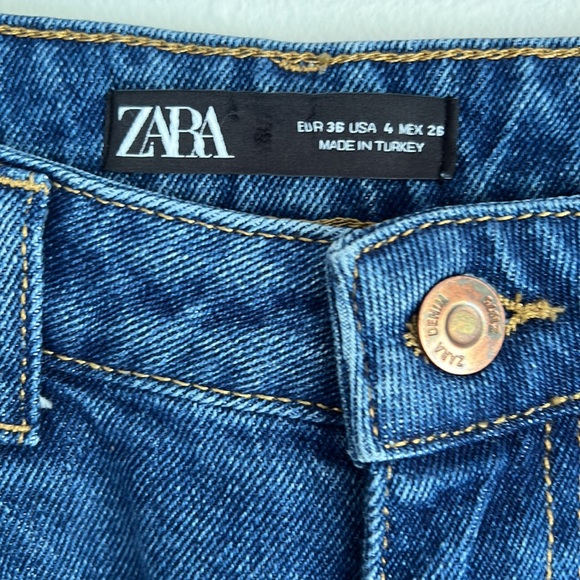 Zara High Rise Blue Jeans - Picture 2 of 6
